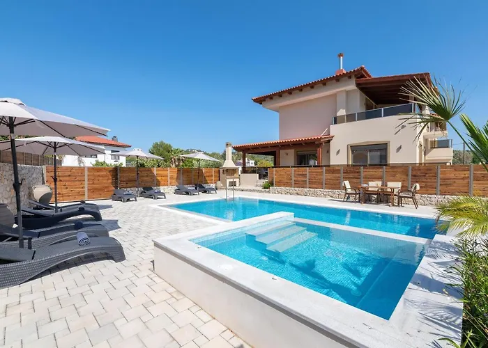 Panthea Luxury فيلة إياليسوس