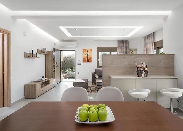 Panthea Luxury